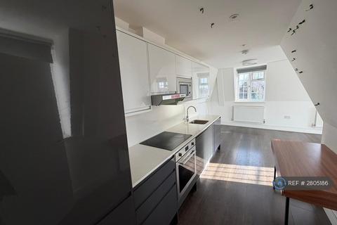 2 bedroom flat to rent, Wendover Road, London, NW10