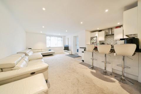 2 bedroom maisonette for sale, Denman Drive, Ashford, TW15