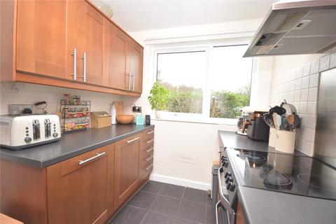 2 bedroom apartment for sale, Lawns Hall Close, Adel, Leeds