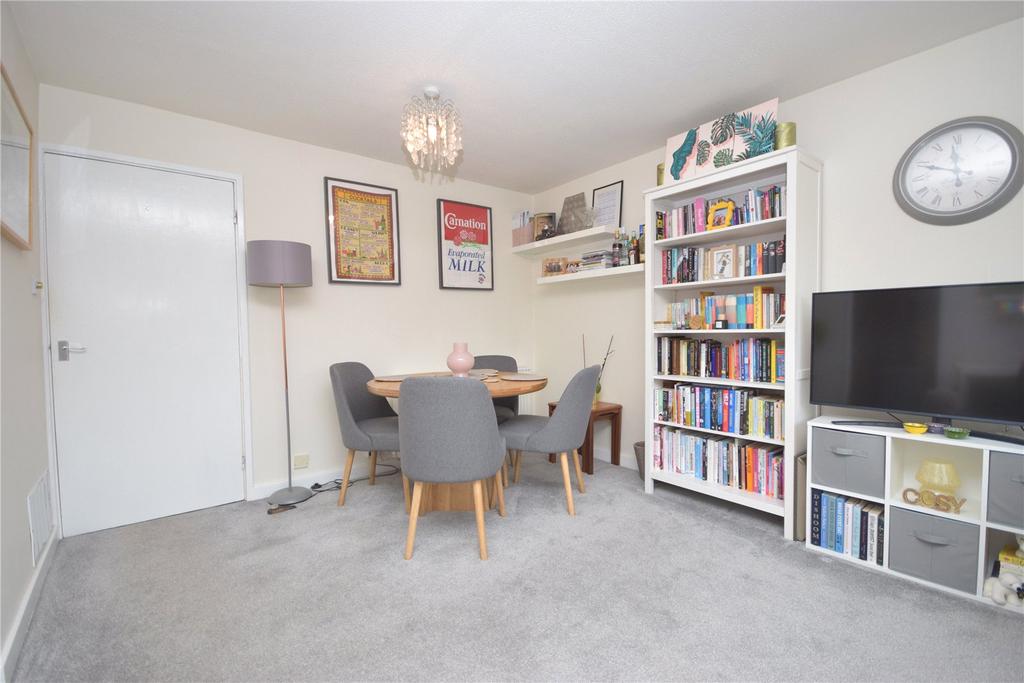 Apartment in Leeds, West Yorkshire - View 3