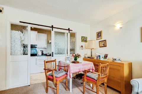 2 bedroom retirement property for sale, London Road, Amesbury, Salisbury