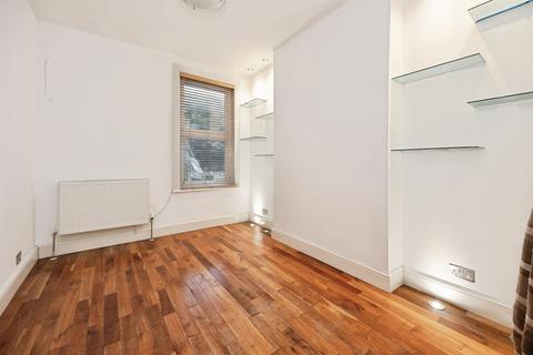 5 bedroom terraced house for sale, Victoria Road, Folkestone