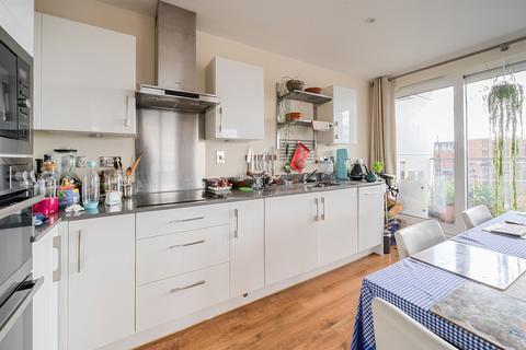 2 bedroom flat for sale, Charrington Place, St. Albans