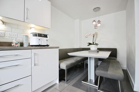 4 bedroom end of terrace house for sale, Heol Ty Draw, BARRY