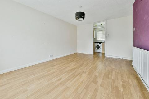 1 bedroom ground floor flat for sale, John Barker Place, Hitchin