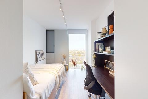 Studio to rent, Pentonville Road