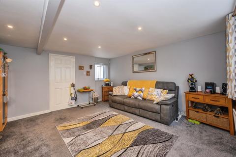 3 bedroom end of terrace house for sale, Queen Street, BURNTWOOD