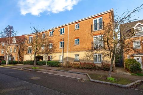 2 bedroom ground floor flat for sale, Windermere Avenue, Purfleet-On-Thames