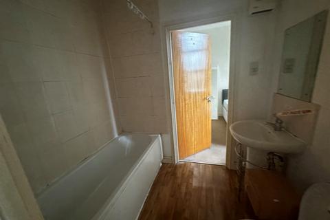 2 bedroom flat for sale, Water Street, Huddersfield