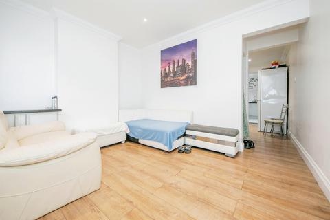 undefined, Bond Street, Ipswich