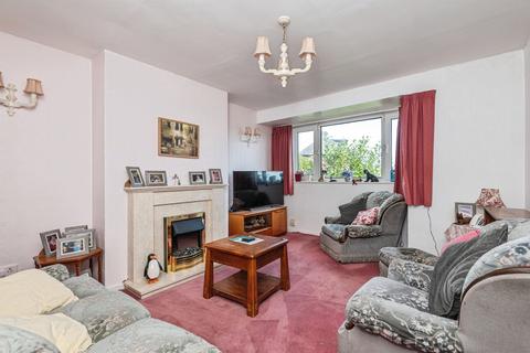 2 bedroom semi-detached bungalow for sale, Boothroyd Drive, Huddersfield