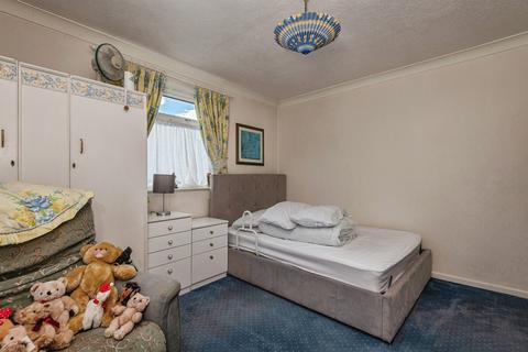 2 bedroom semi-detached bungalow for sale, Boothroyd Drive, Huddersfield