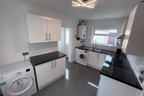 2 bedroom end of terrace house for sale, Staplegrove Road, Taunton