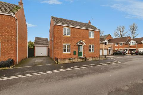 3 bedroom detached house for sale, Avill Crescent, Taunton