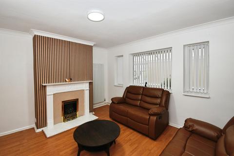3 bedroom semi-detached house for sale, Thornton Avenue, Scunthorpe