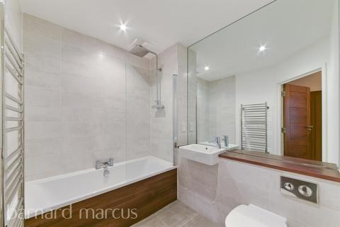 3 bedroom flat for sale, West Hill, South Croydon