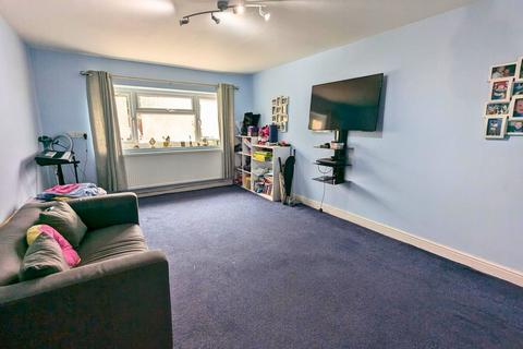 3 bedroom semi-detached house for sale, Heol Y Fedwen, Tonteg, Pontypridd