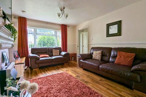 3 bedroom semi-detached house for sale, Heol Y Fedwen, Tonteg, Pontypridd