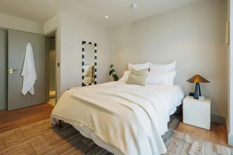3 bedroom flat to rent, Caversham Road