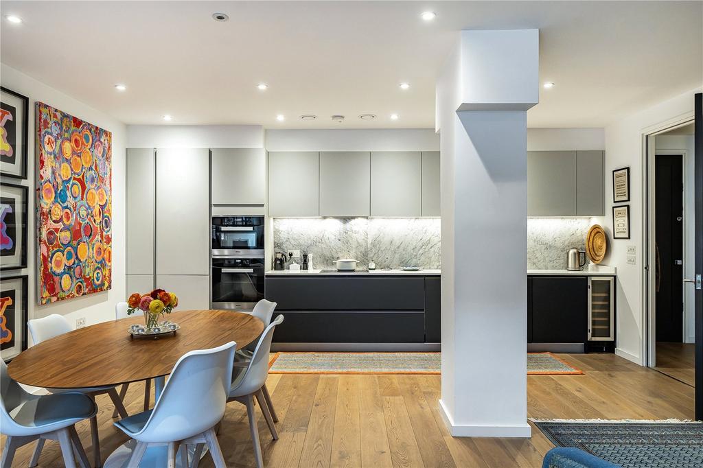 Kitchen / Dining