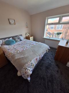 1 bedroom in a house share to rent, Room 2