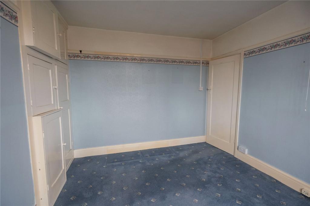 Bedroom 2 (2)
