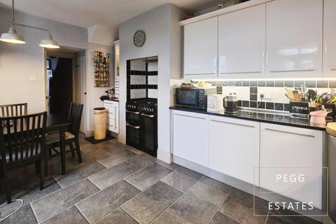 4 bedroom semi-detached house for sale, Ellacombe Church Road, Torquay