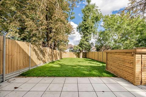 4 bedroom house for sale, Apple Tree Grove, Pollards Hill North, Norbury, SW16