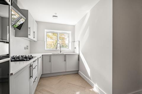 4 bedroom house for sale, Apple Tree Grove, Pollards Hill North, Norbury, SW16