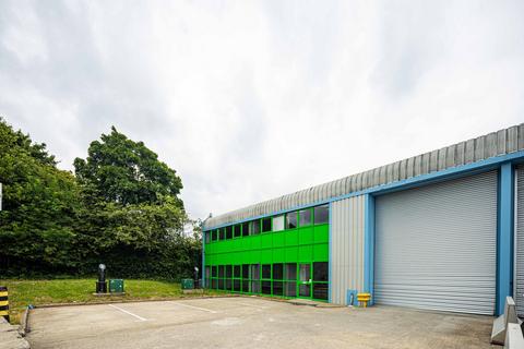 Warehouse to rent, Kendal Ave London W3 0RU