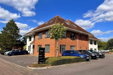 Industrial development to rent, 113 Wickham Rd Fareham PO16 7HZ
