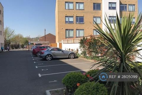 2 bedroom flat to rent, Denham Street, London, SE10