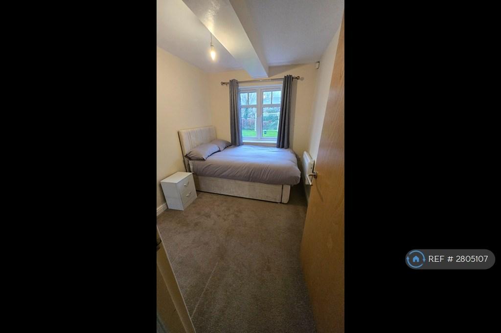 Bedroom 2 - Furnished Queen Double