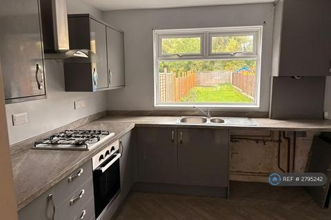 2 bedroom terraced house to rent, Montagu Road, Peterborough, PE4