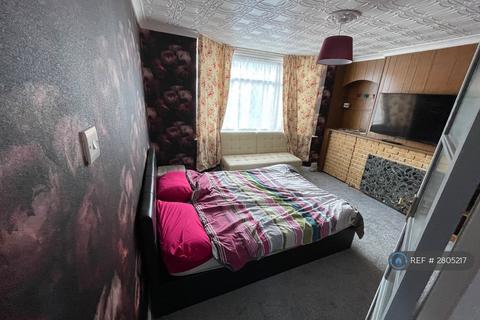 undefined, Denison Road, Feltham, TW13