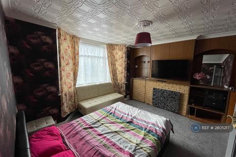 undefined, Denison Road, Feltham, TW13