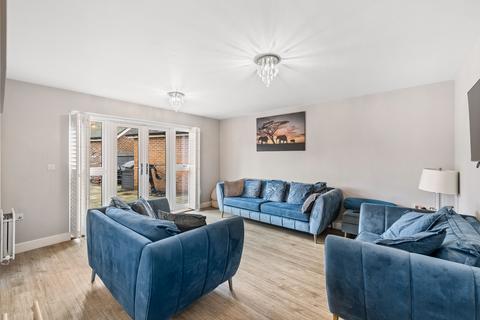 4 bedroom house for sale, Blunden Way, Horley RH6