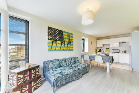 2 bedroom flat to rent, Clapham Park Road, SW4