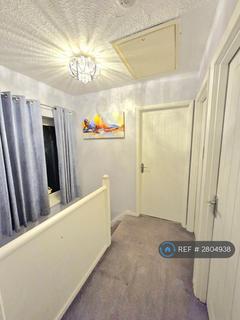 3 bedroom semi-detached house to rent, Acomb Gardens, Newcastle Upon Tyne, NE5