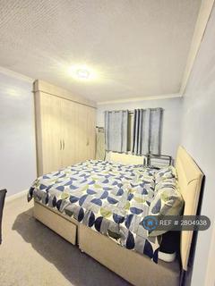 3 bedroom semi-detached house to rent, Acomb Gardens, Newcastle Upon Tyne, NE5