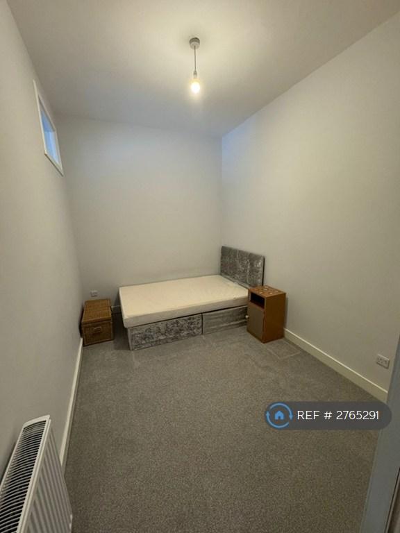 Back Double Bedroom 2