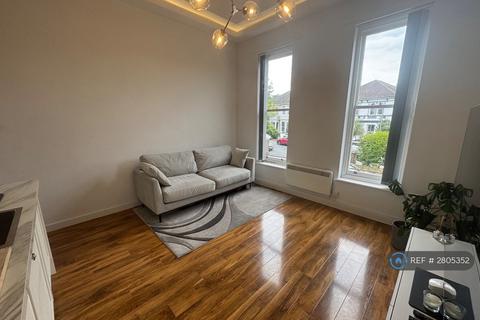 2 bedroom flat to rent, Laton Road, Hastings, TN34