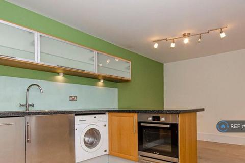 2 bedroom flat to rent, Alexandra Park Road, London, N22