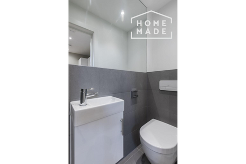 Studio to rent, Gerard Court, Willesden Green, NW2