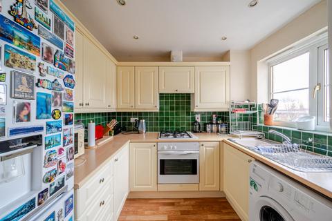 2 bedroom apartment for sale, Alice Close, New Barnet, Barnet, EN5