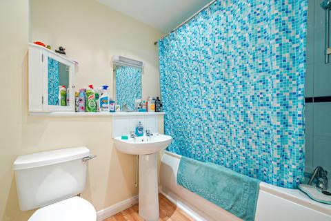 2 bedroom apartment for sale, Alice Close, New Barnet, Barnet, EN5