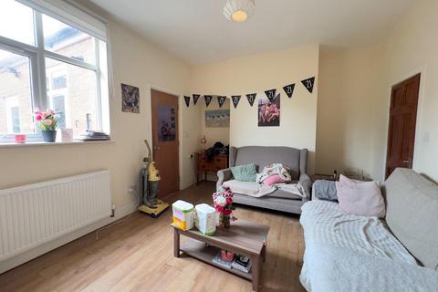 5 bedroom terraced house to rent, Ladybarn Lane, Manchester