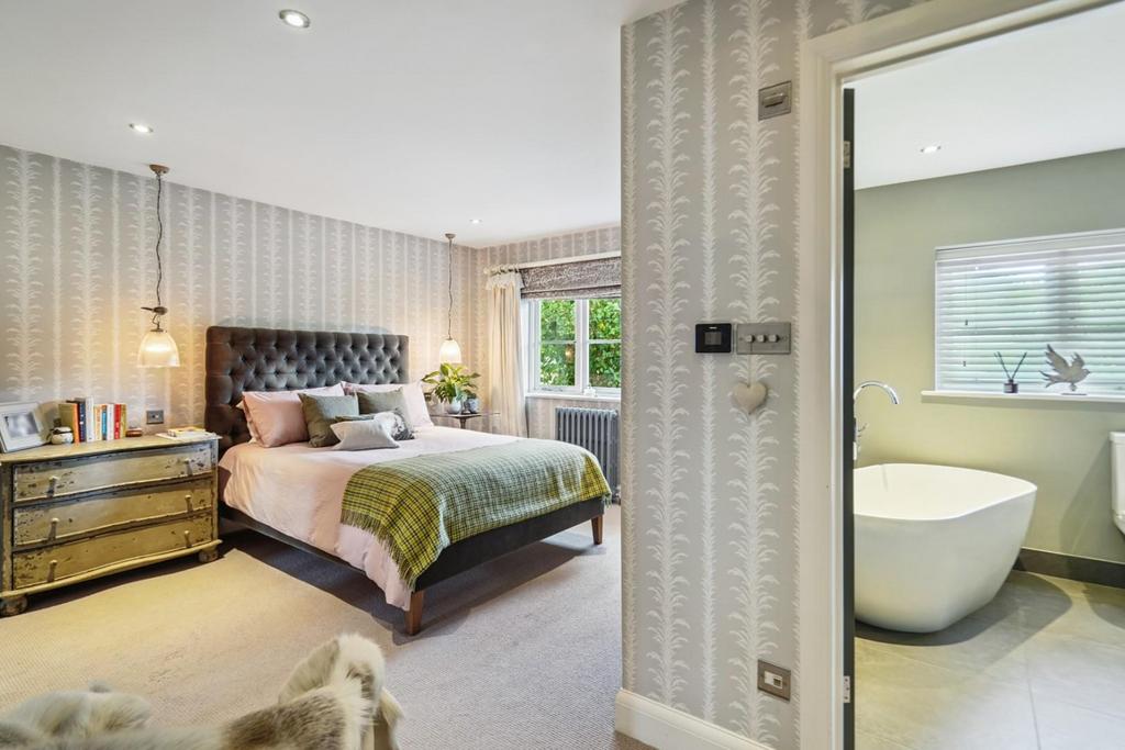 Principal Bedroom