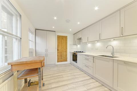 3 bedroom terraced house to rent, Lillian Rd, BARNES SW13