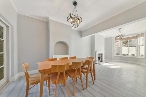 3 bedroom terraced house to rent, Lillian Rd, BARNES SW13